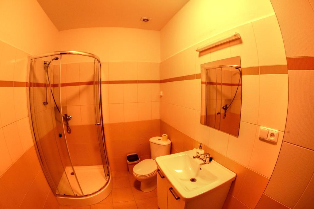 Hostel Singer Pub Ceske Budejovice Cameră foto